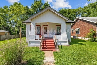 Building Photo - 8896 Alva Ave