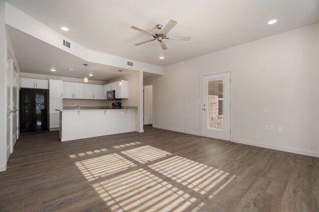 Interior Photo - Prairie at Chaffee Crossing