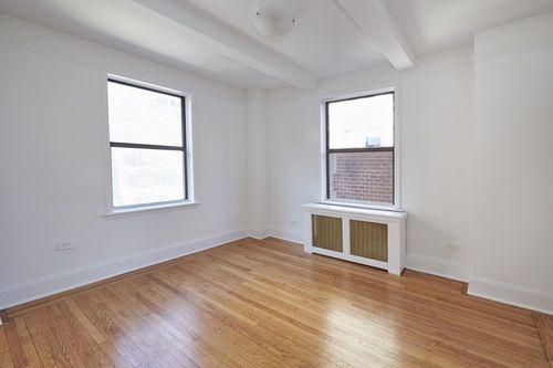 Foto del edificio - 445 W 34th St