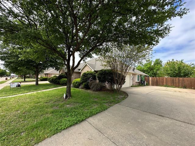 Building Photo - 320 Cave River Dr