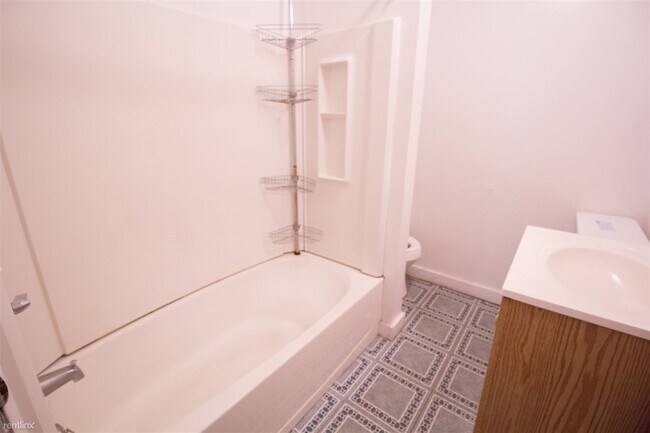 Building Photo - 4 br, 1 bath House - (Oakland)(AUGUST 2023...