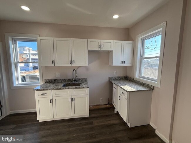 Foto del edificio - 2537 E Auburn St