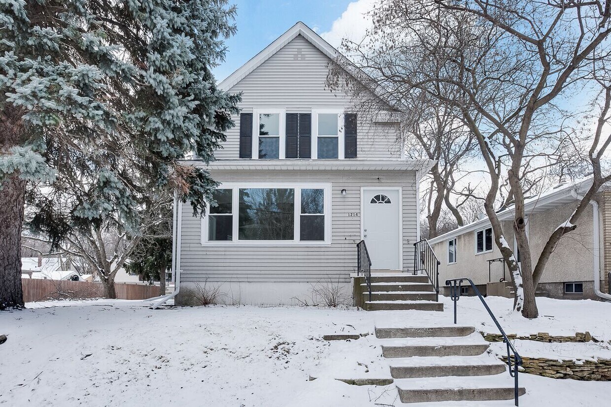 Foto principal - COMPLETELY UPDATED 2 BEDROOM