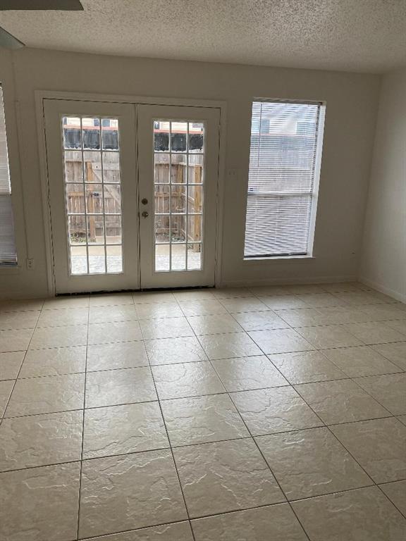 Foto del edificio - 6456 Kentwick Dr