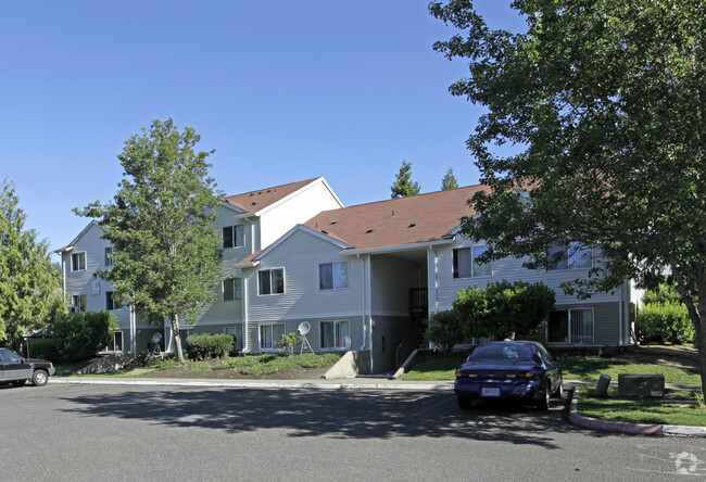 Building Photo - Amberwood Apartments