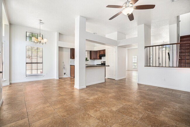 Foto del edificio - 1719 Dogwood Brook Trail