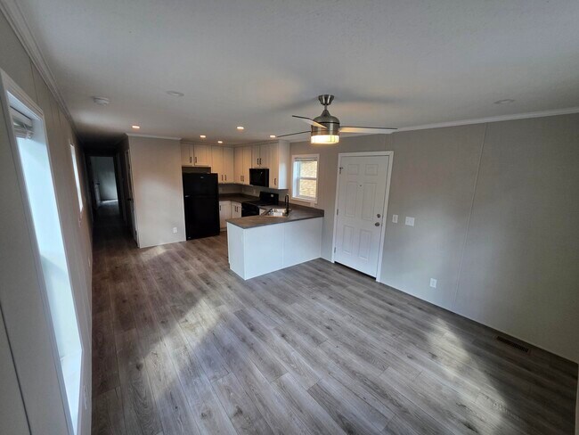 Foto del edificio - 16 Thomas Ln