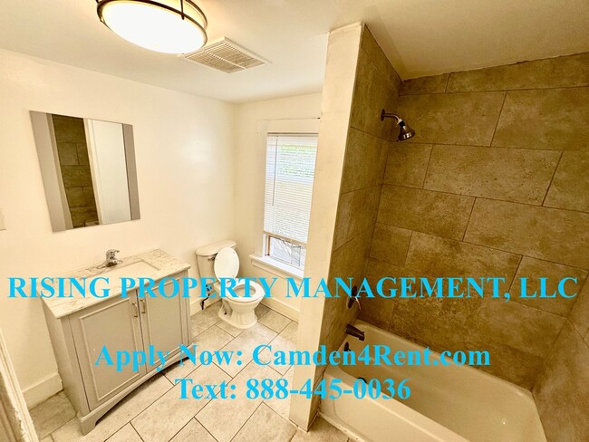 Building Photo - Renovated 4 Bedroom 2.5 Bathroom home in t...