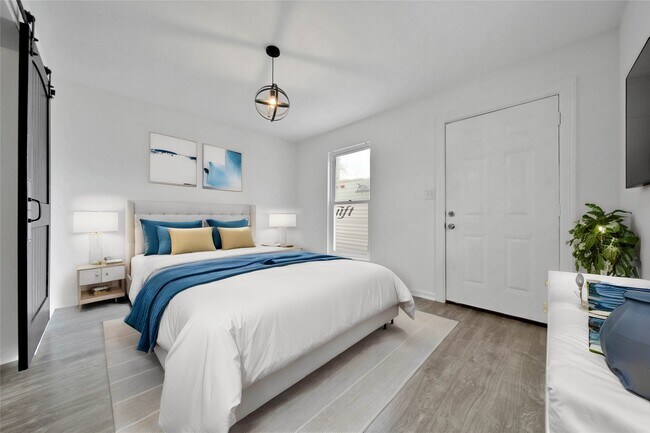 Foto del edificio - 1710 Shelby St