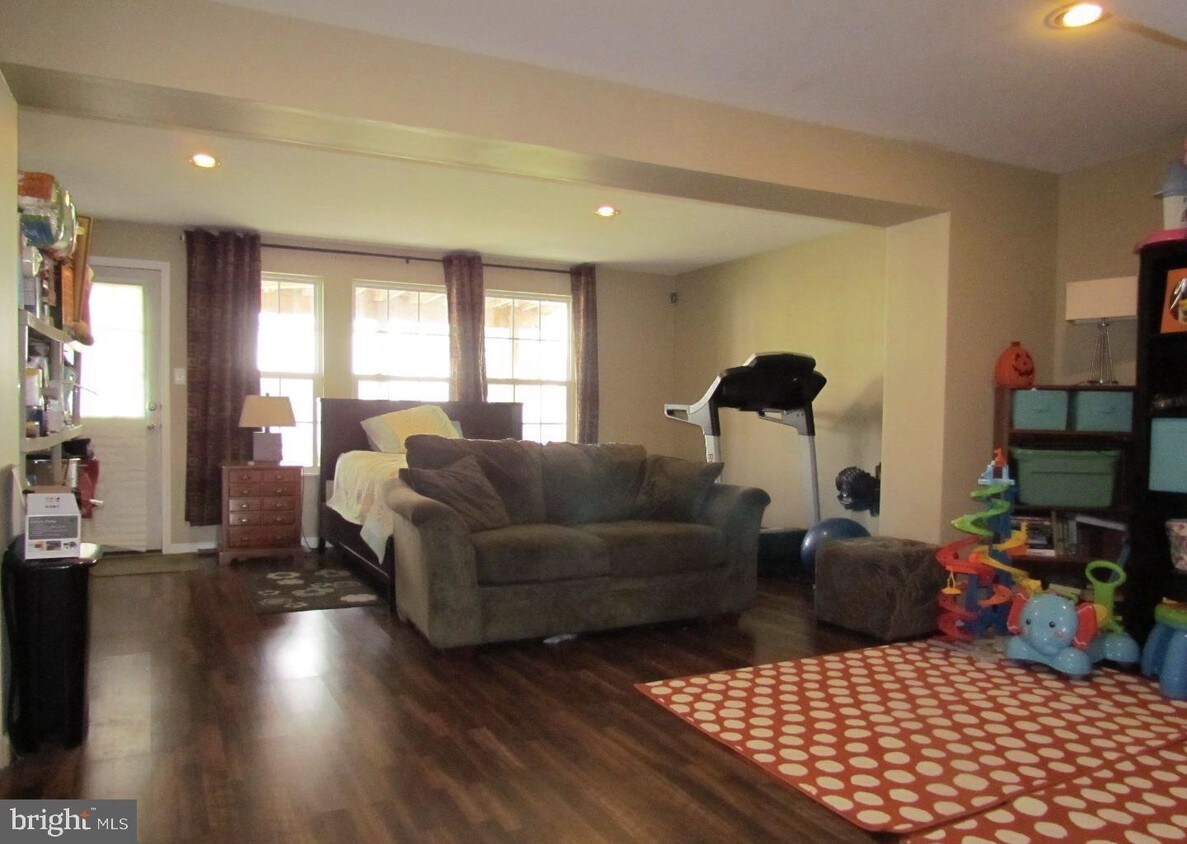 9 Tuxford Ln, Valley Township, PA 19320 Townhome Rentals in Valley