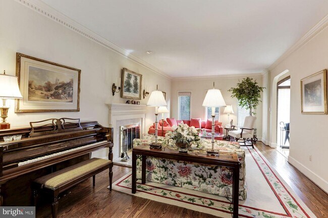 Foto del edificio - 3239 Ellicott St NW