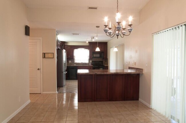 Foto del edificio - 8963 Old Pine Way