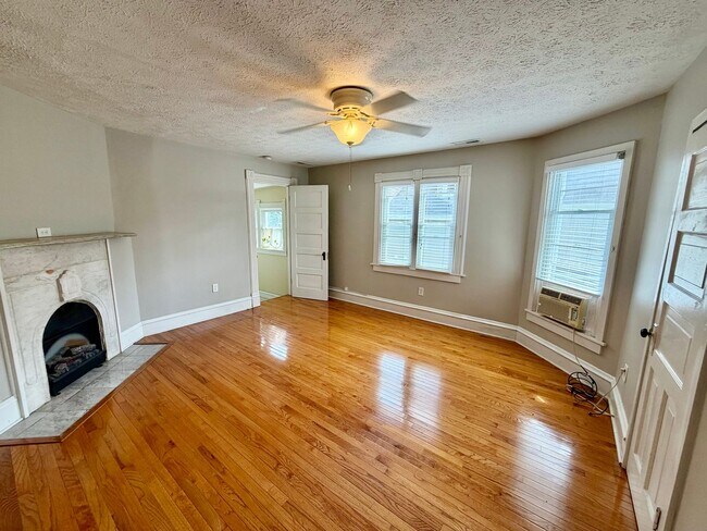 Foto del edificio - 316 E Locust St