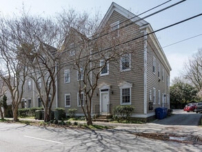 Building Photo - 141 Coming St