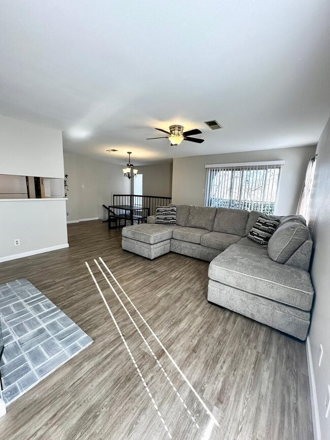 Foto del edificio - 7495 Prairie Rd NE