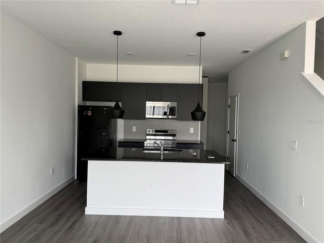 Foto del edificio - 3213 Energy Dr