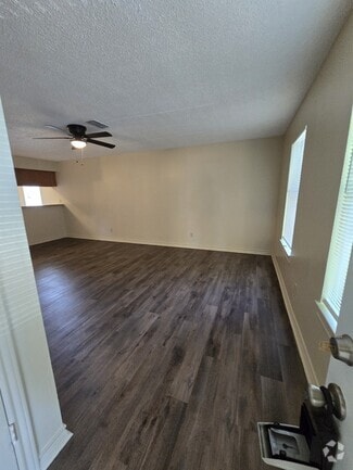 Building Photo - 6841 Brown St