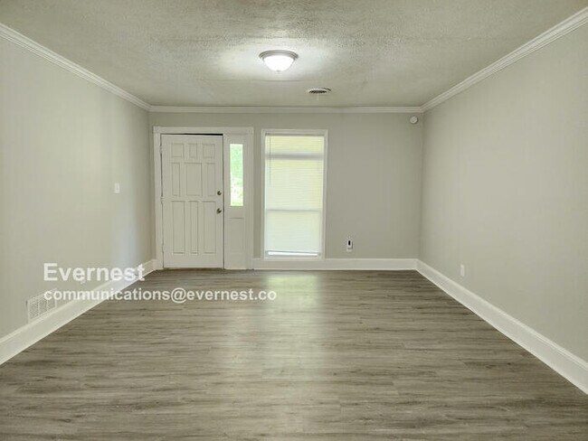 Foto del edificio - 780 Twin Pines Rd