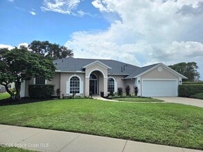 Building Photo - 988 Wildwood Dr