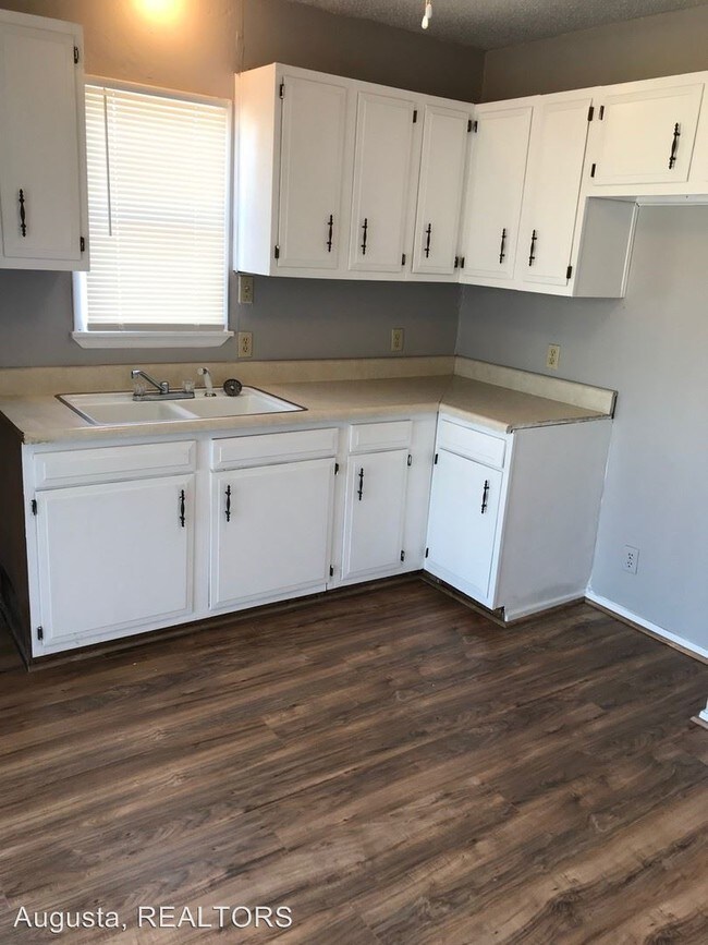 Building Photo - 3 br, 1 bath House - 102 CR 691
