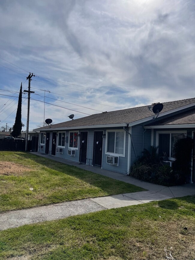 Building Photo - 6773 California St #29 Winton
