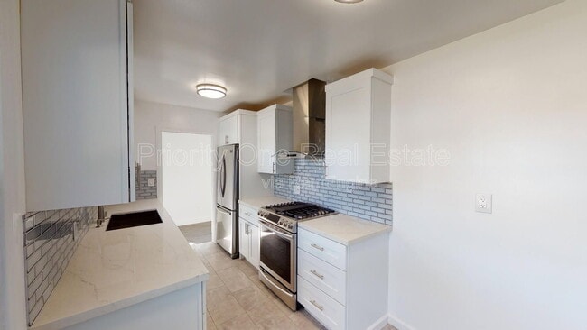 Building Photo - 176 I St