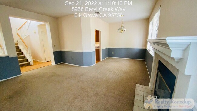 Foto del edificio - Comfortable Two Story Home
