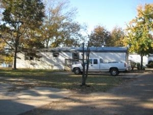 Building Photo - Bradford Trace Mobile Home Park