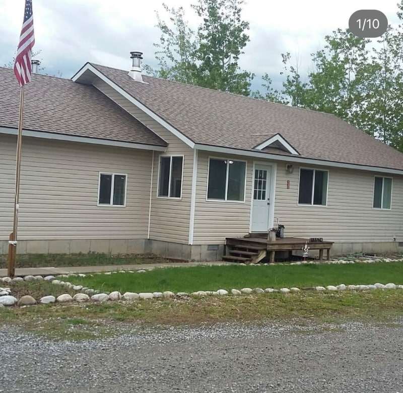 Primary Photo - 130 Lilac Dr