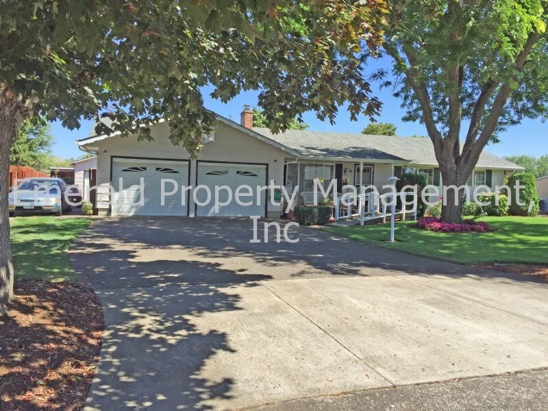 Nice singlelevel 3 bedroom West Eugene homes House for Rent in Eugene, OR