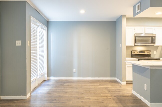 Building Photo - 14600 Fonmeadow Dr