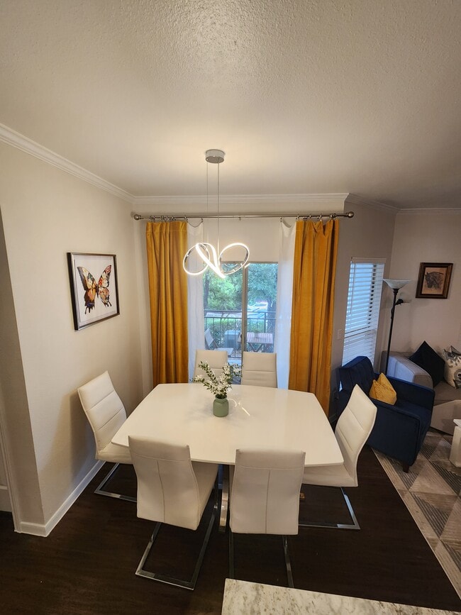 Dining Area - 6000 Shepherd Mountain Cv