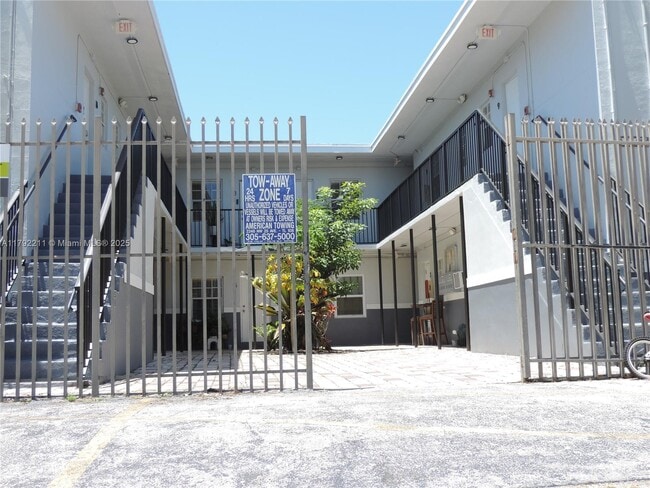 Foto del edificio - 3615 Thomas Ave