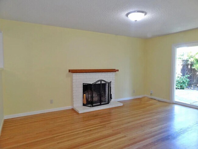 Foto del edificio - 1809 Lencar Way