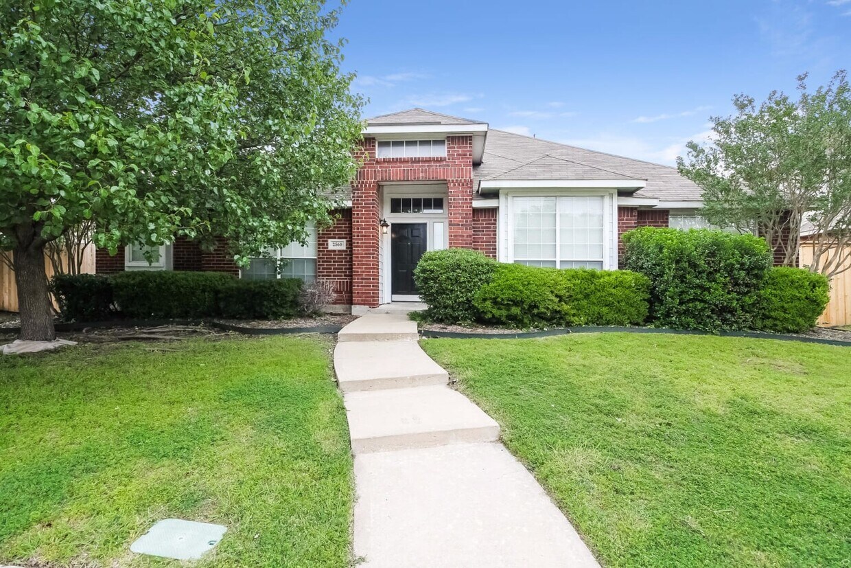 Primary Photo - 2560 Daybreak Dr