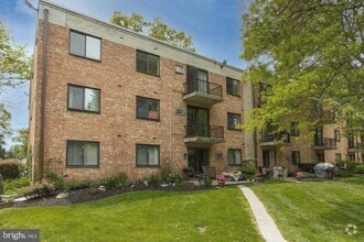 Building Photo - 1575 W Street Rd
