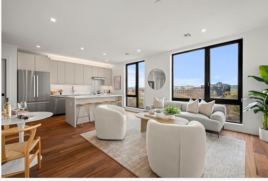 Foto principal - 1515 Commonwealth Ave