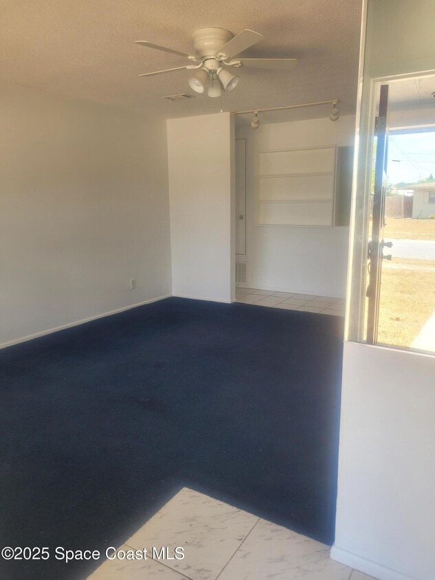 Building Photo - 2905 Conway Dr