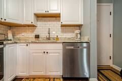 Foto del edificio - 104 Cordillo Pkwy