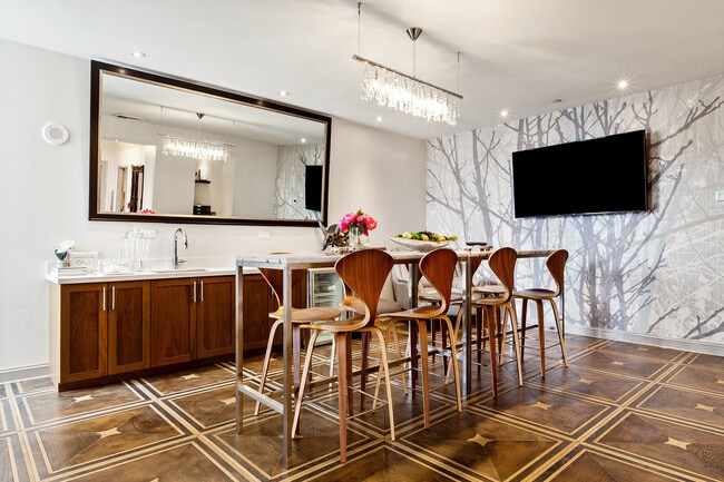 Interior Photo - Walnut Street Apartments