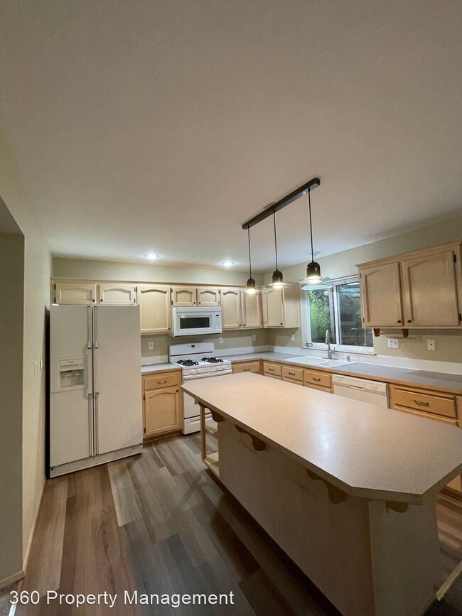 Foto del edificio - 4 br, 2.5 bath House - 964 SW Eagle Vista ...