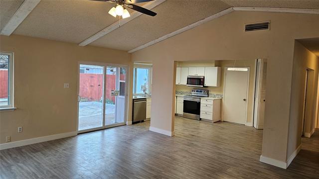 Foto del edificio - 3114 Hillsdale Ln