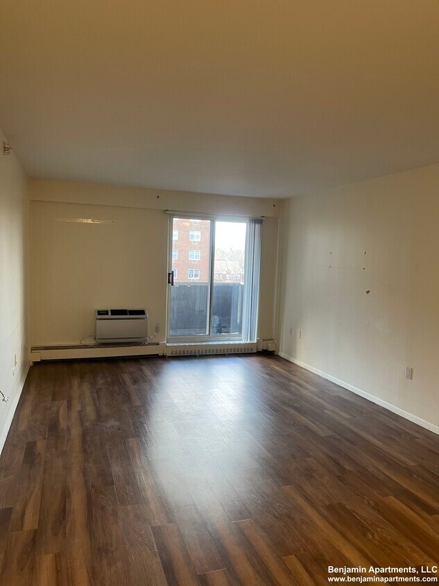 127 Freeman St Unit 2, Brookline, MA 02446 Condo for Rent in