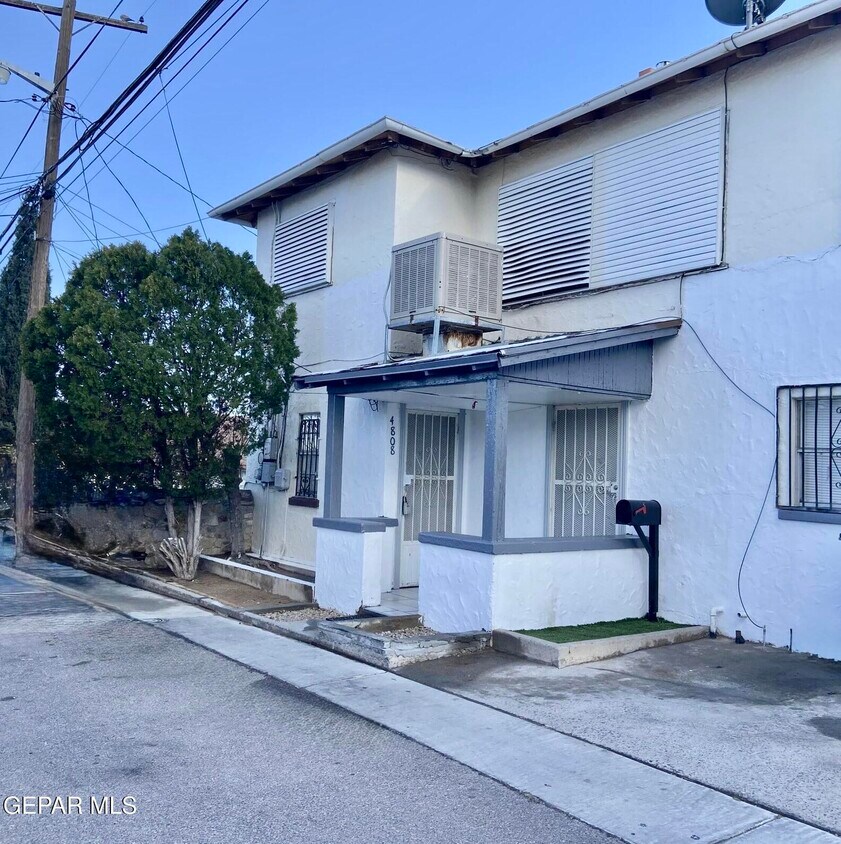 Primary Photo - 4808 N Stevens St