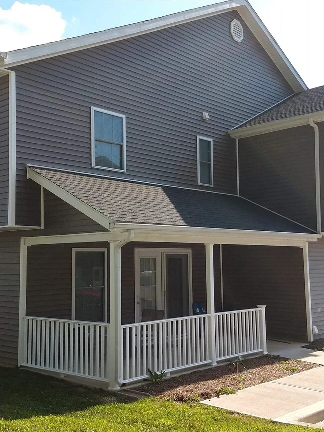 Patio trasero - 1752 W Countryside Ln