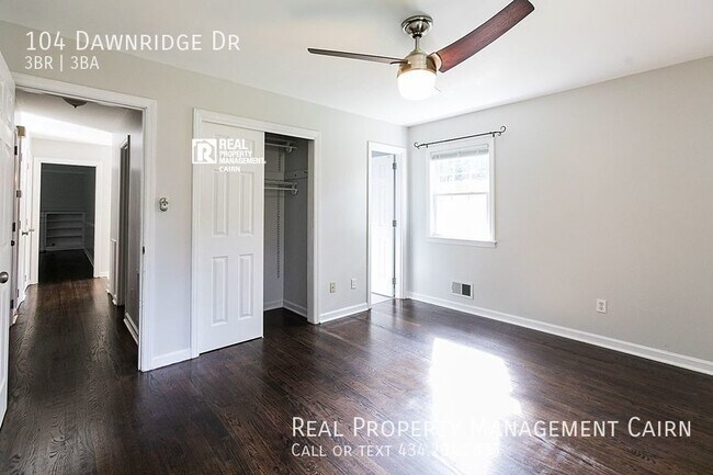 Building Photo - Updated 3 Bed/2.5 Bath Home