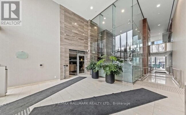 Photo du bâtiment - 120 Bayview Ave