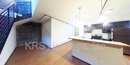 Building Photo - 110 S 15th St