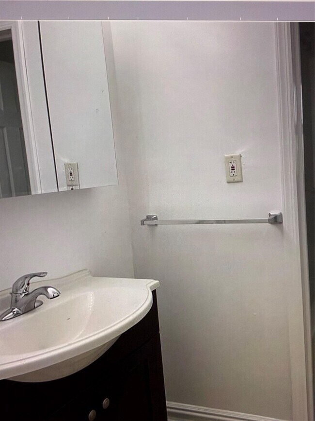 Foto del edificio - 731 E Walnut St
