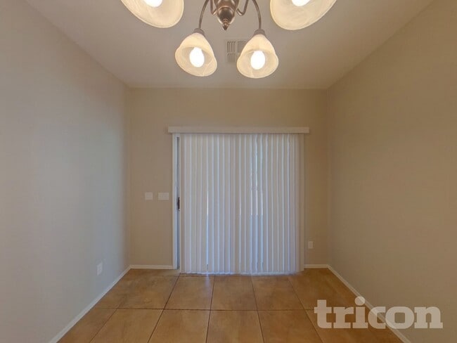 Foto del edificio - 22872 S 218th St